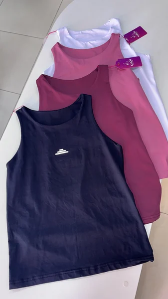 Regata Alessandra c/ detalhe refletivo — foto 3