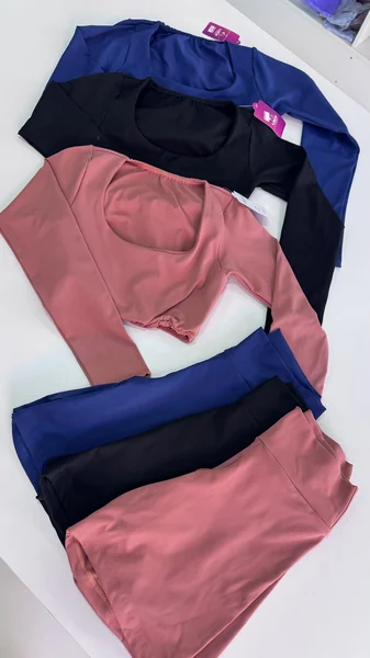 Conjunto Cropped Manga Longa + Shorts Marinho — foto 2