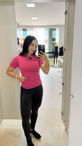 Blusa importada com bolsos laterais — foto 1